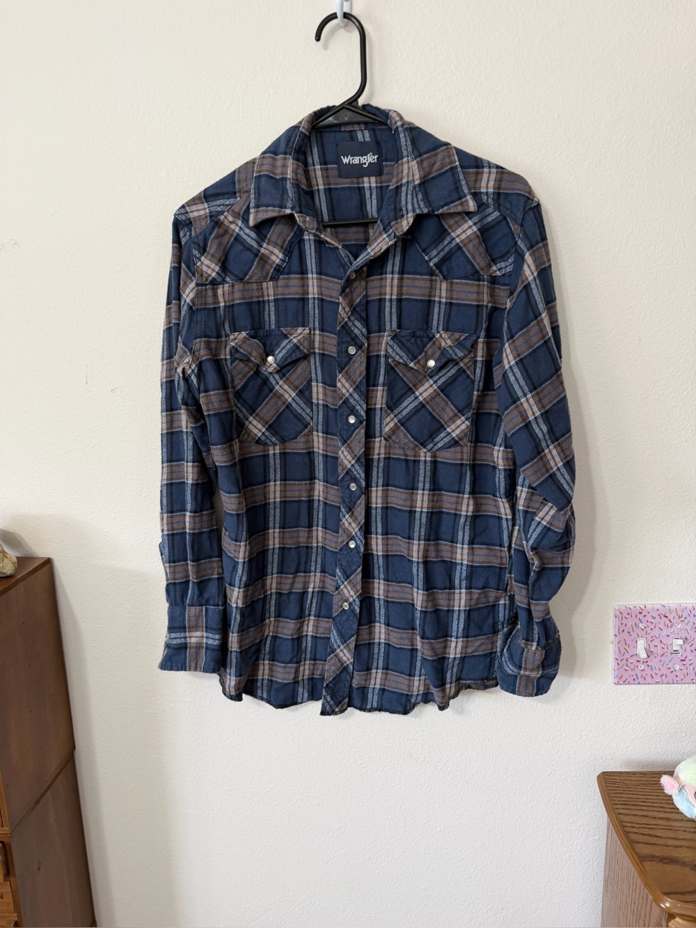 Men’s Wrangler button Shirt size M